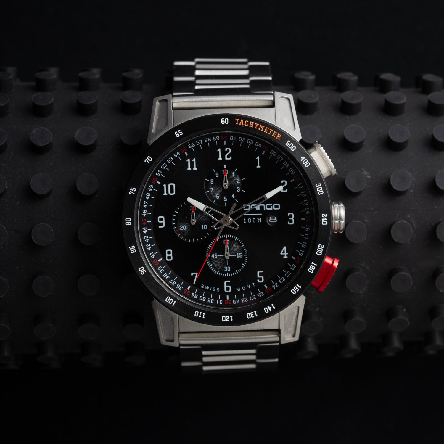 CR-01 - CHRONO WATCH WITH METAL BRACELET & MICRO ADJUSTMENT BUCKLE DangoProducts